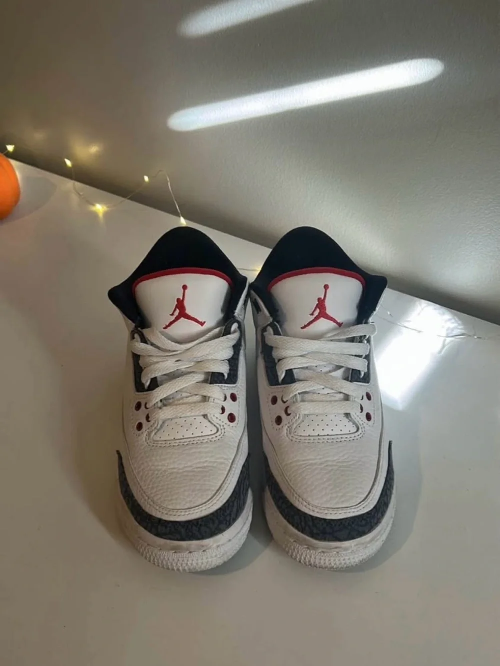Jordan Men's White Black Red Retro Sneakers